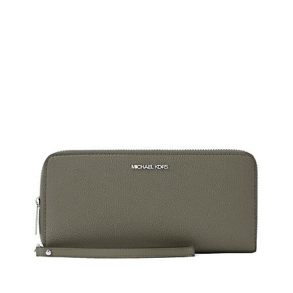 New Michael Kors Jet Set Large Travel Continental Wallet Leather Olive - Picture 1 of 4